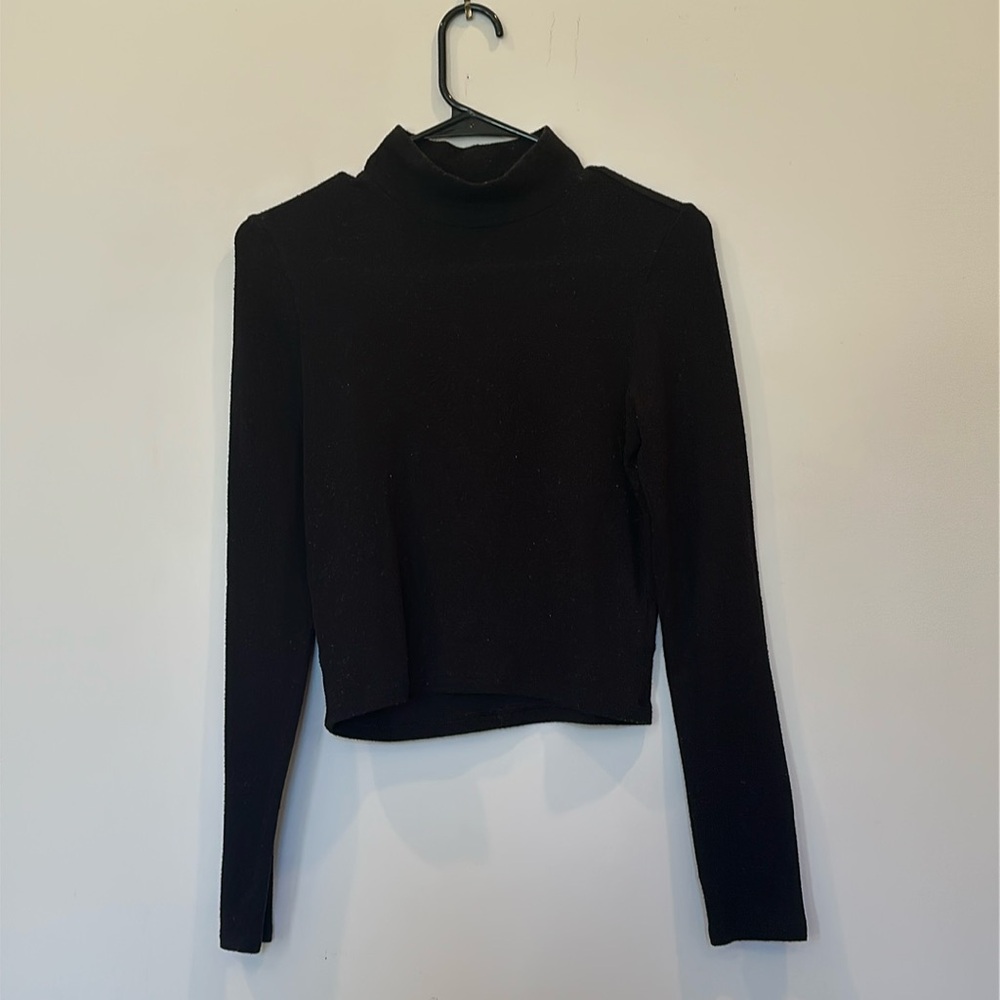 H&M black turtle neck long sleeve